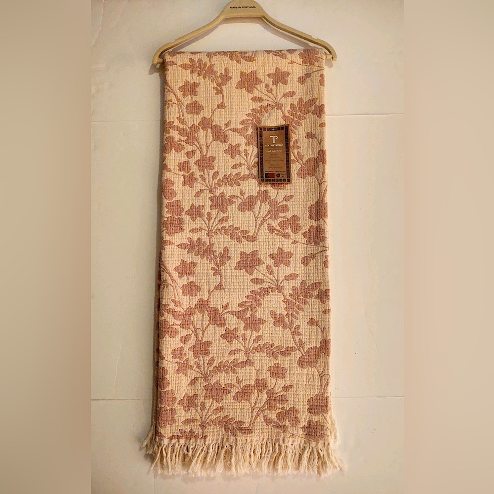 🎁Texteis Penedo Throw Blanket - Pink Floral Eggnog